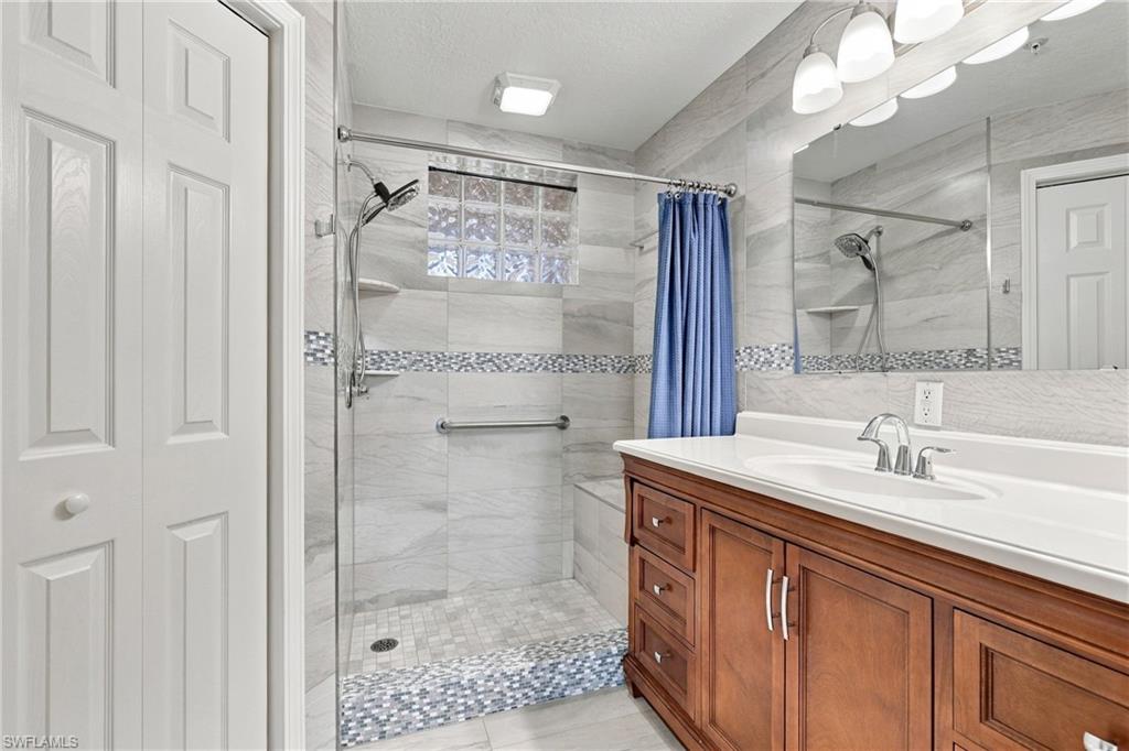 6560 Huntington Lakes Cir 104 Property Photo 18