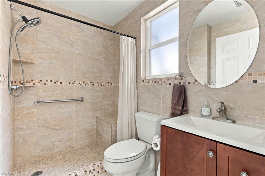 6560 Huntington Lakes Cir 104 Property Photo 24