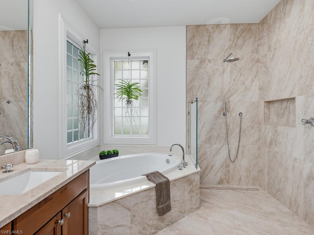 226031608 Property Photo 19