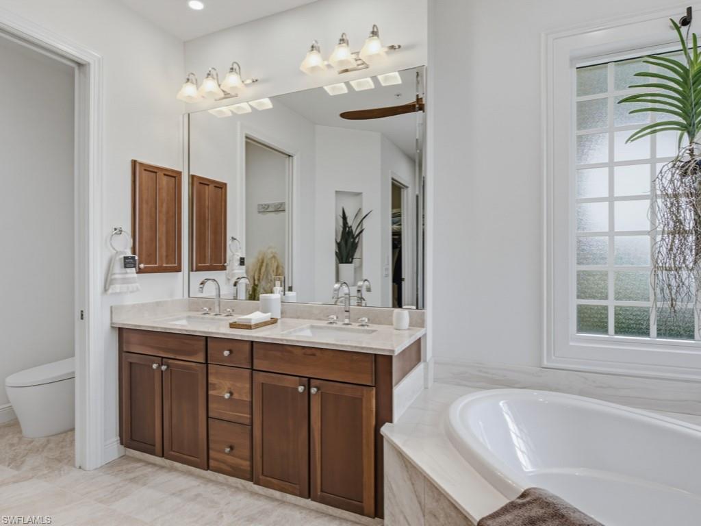 226031608 Property Photo 20