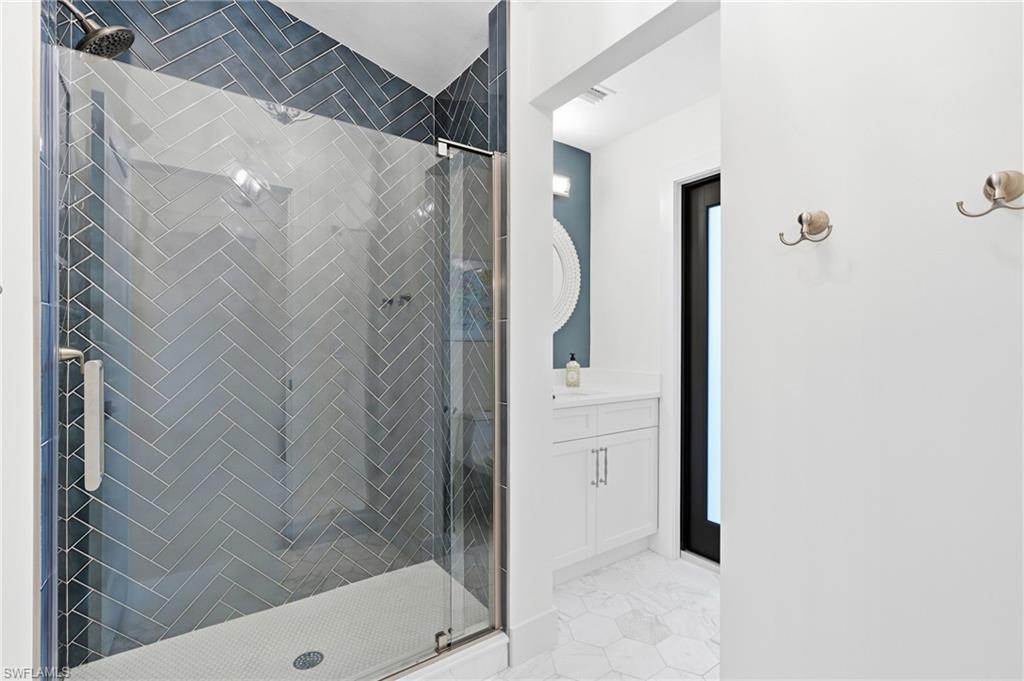 11532 Longshore Way W Property Photo 21