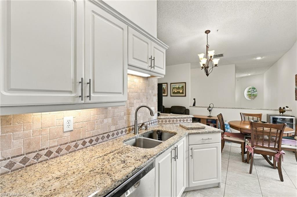 73 Silver Oaks Cir 10201 Property Photo 7