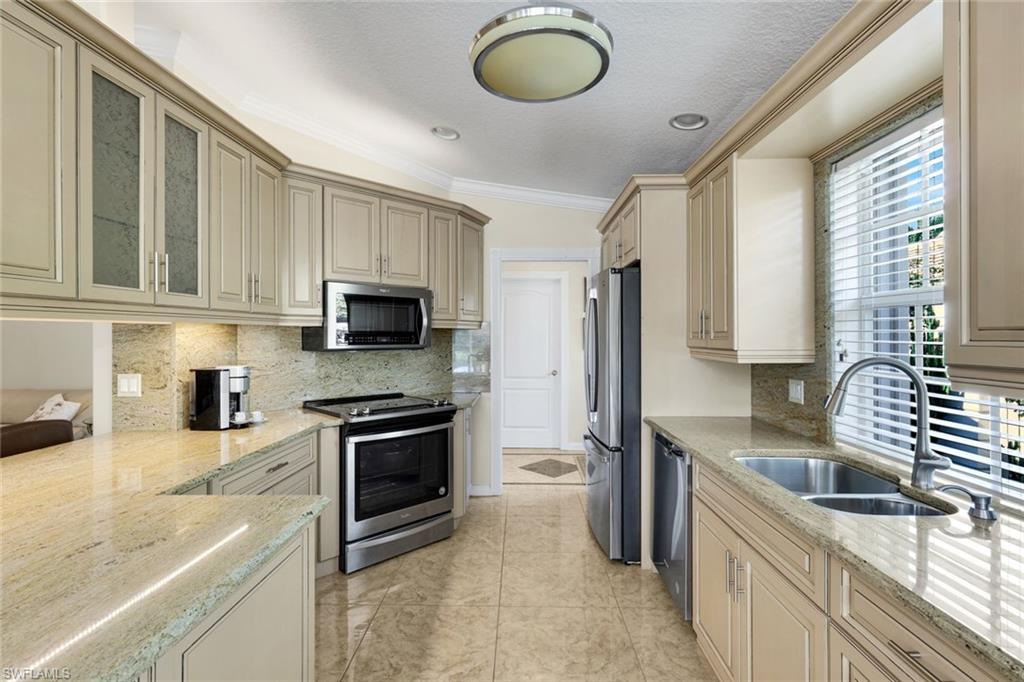 5808 Drummond Way Property Photo 7