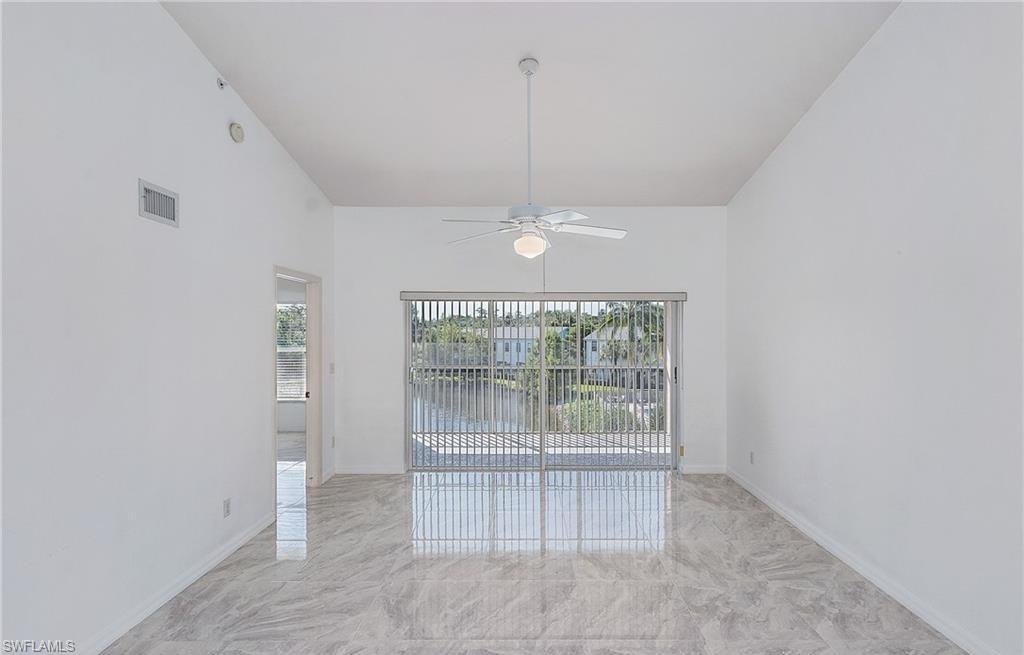 3250 Cypress Glen Way 421 Property Photo 5