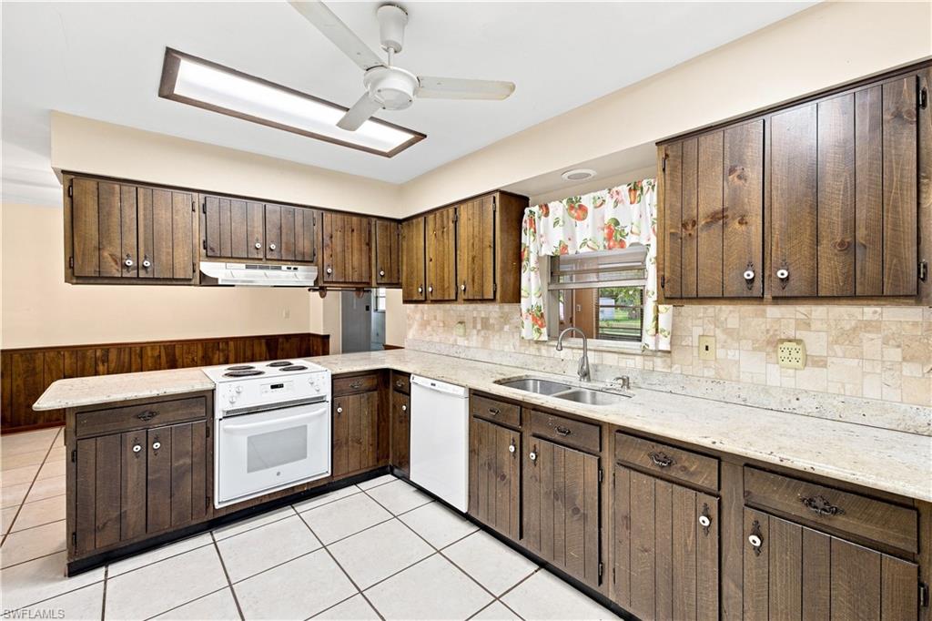 5290 Cypress Ln Property Photo 9