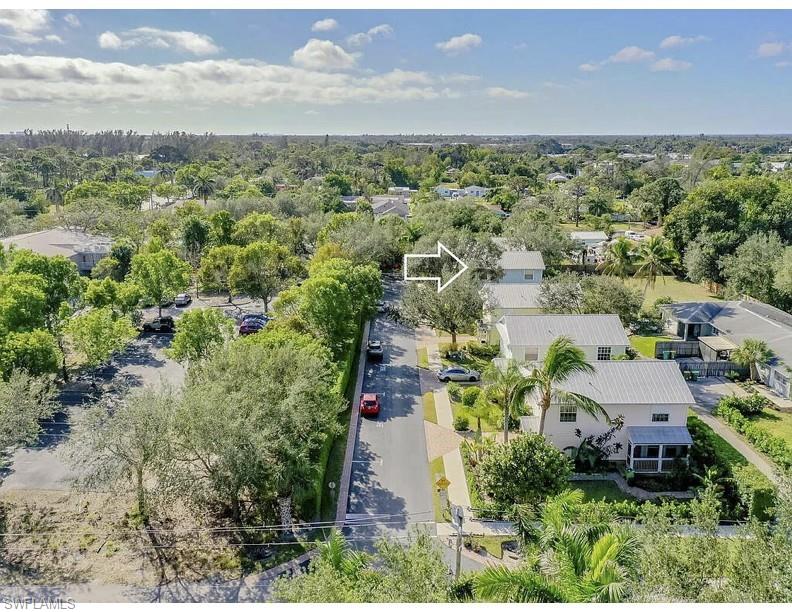 2810 Lakeview Dr Property Photo 2