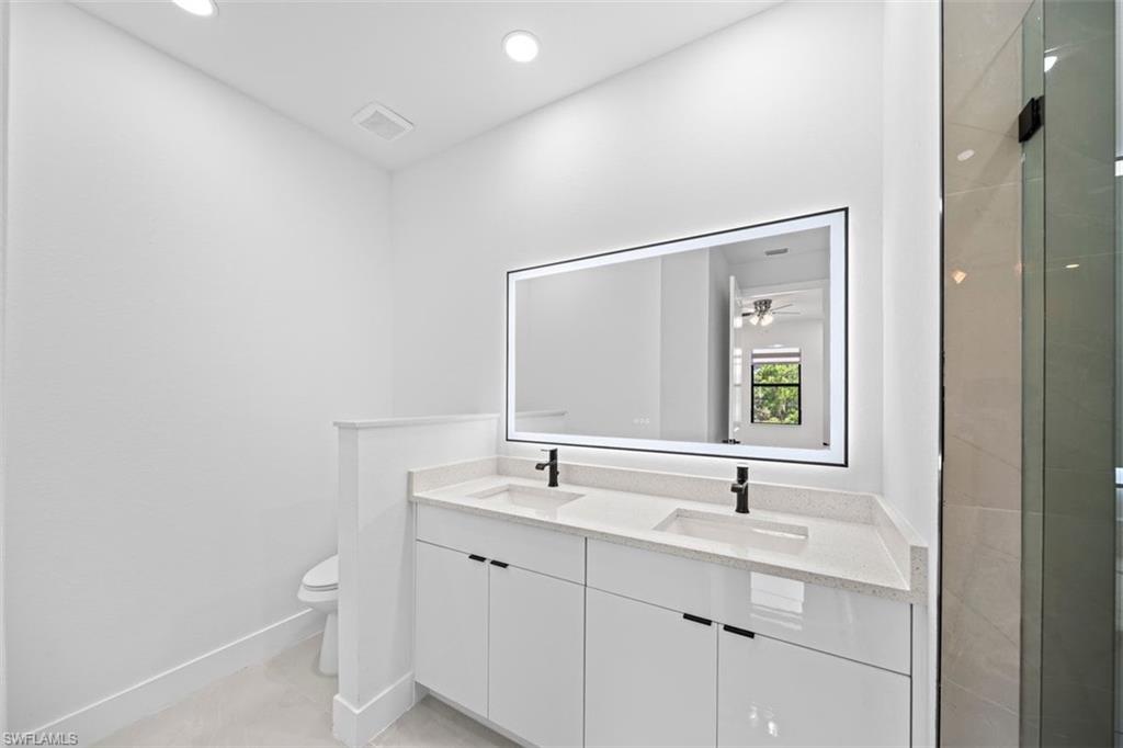 226031777 Property Photo 10