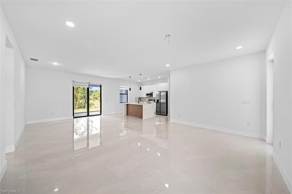 226031777 Property Photo 18