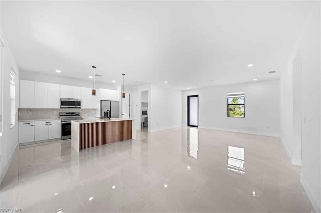 226031777 Property Photo 21