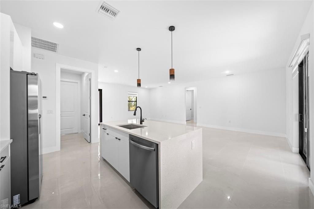 226031777 Property Photo 22