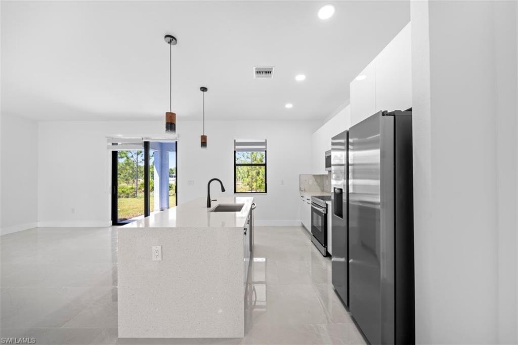 226031777 Property Photo 23