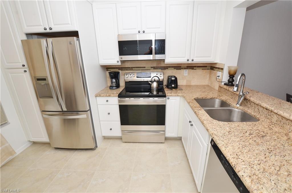 1044 Woodshire Ln B210 Property Photo 2