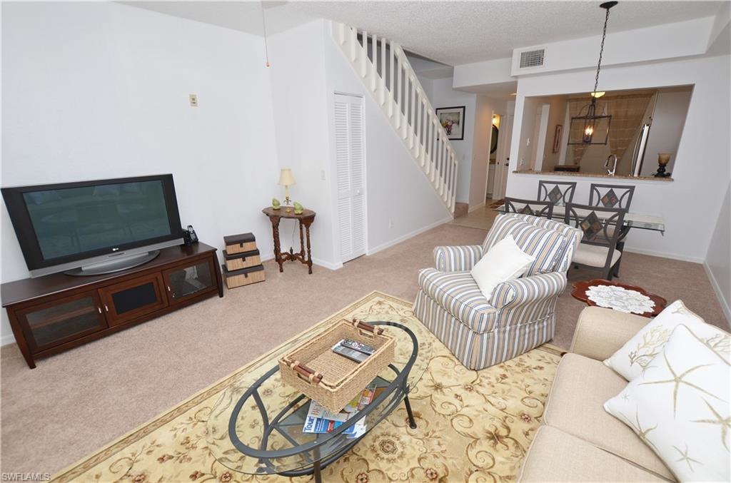 1044 Woodshire Ln B210 Property Photo 9