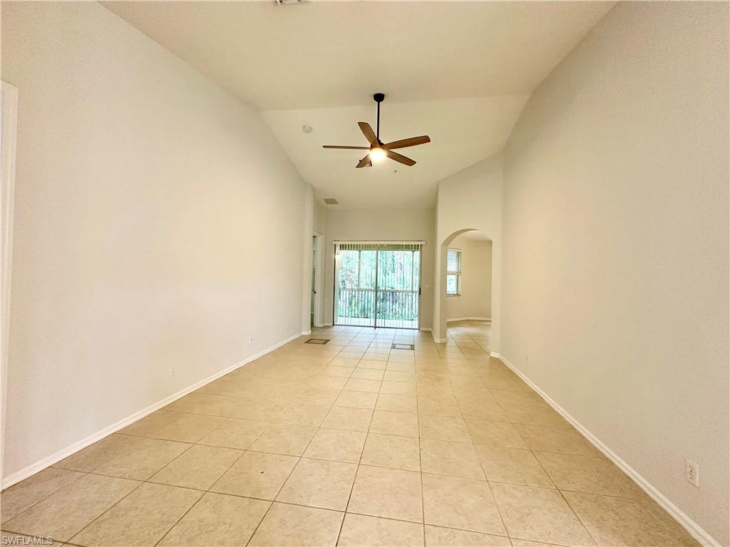 1425 Mariposa Cir 202 Property Photo 3