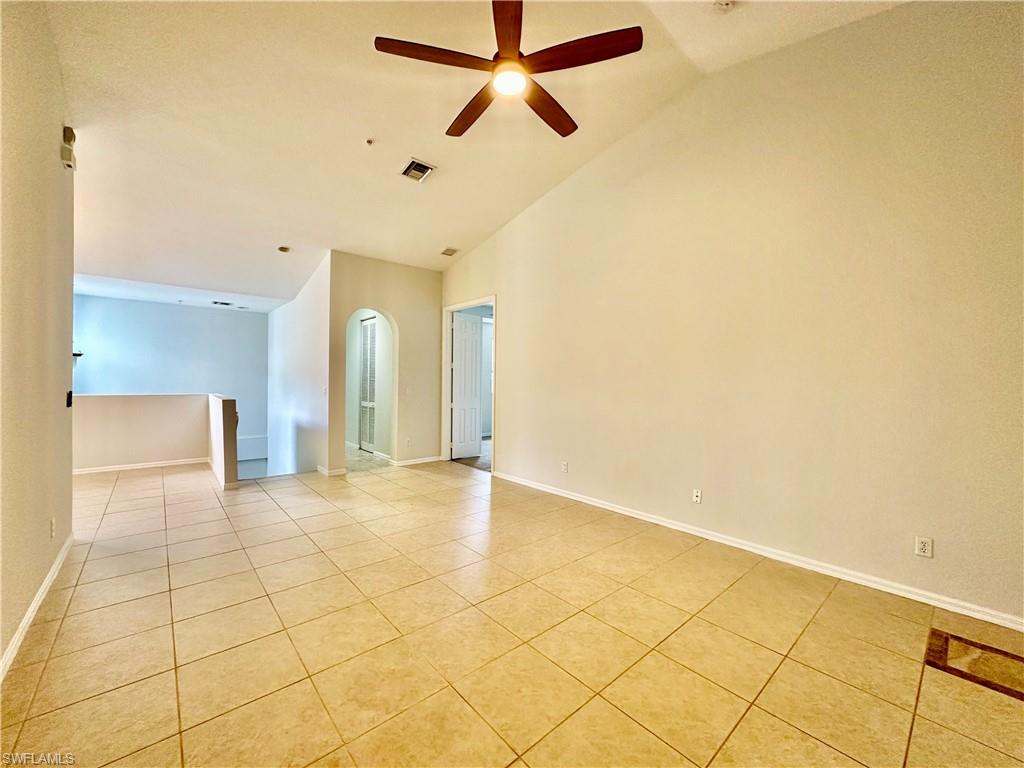 1425 Mariposa Cir 202 Property Photo 5