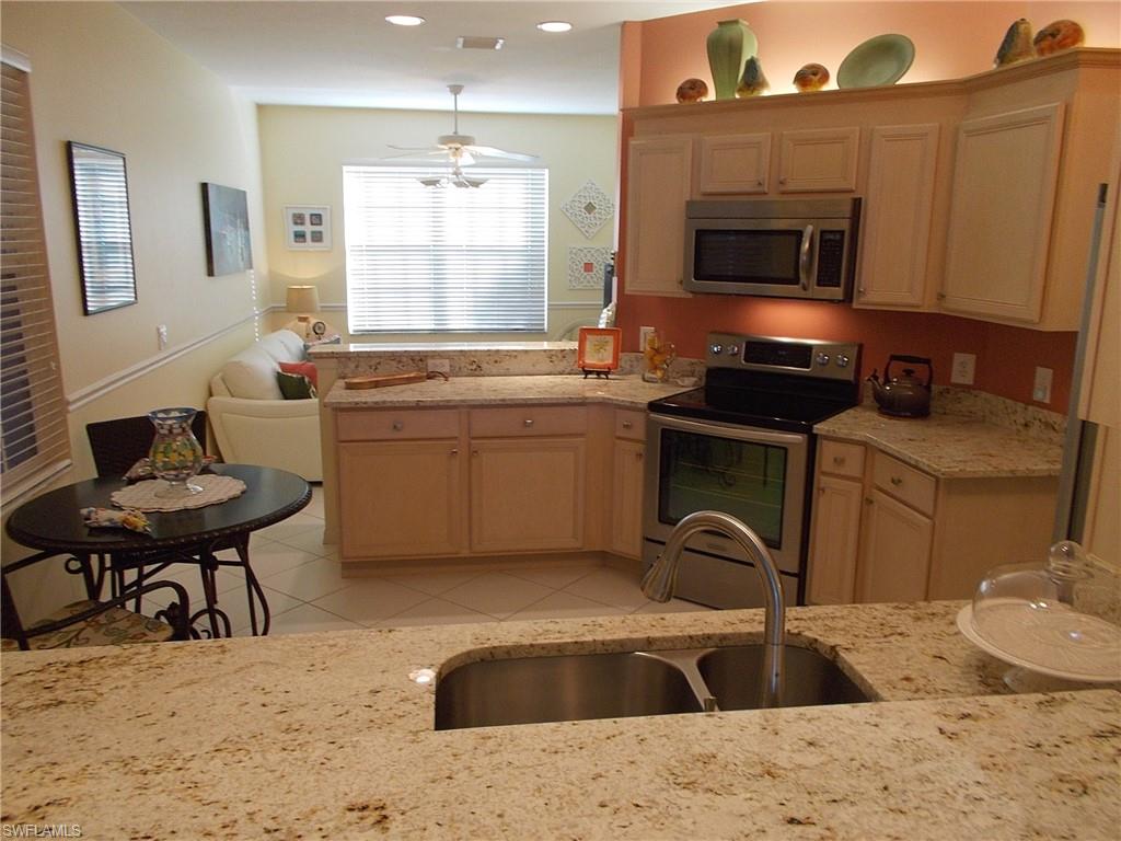 5693 Heron Ln 502 Property Photo 5