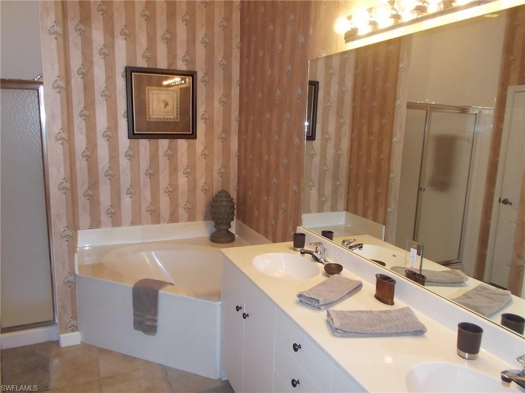 2444 Ravenna Blvd 202 Property Photo 8