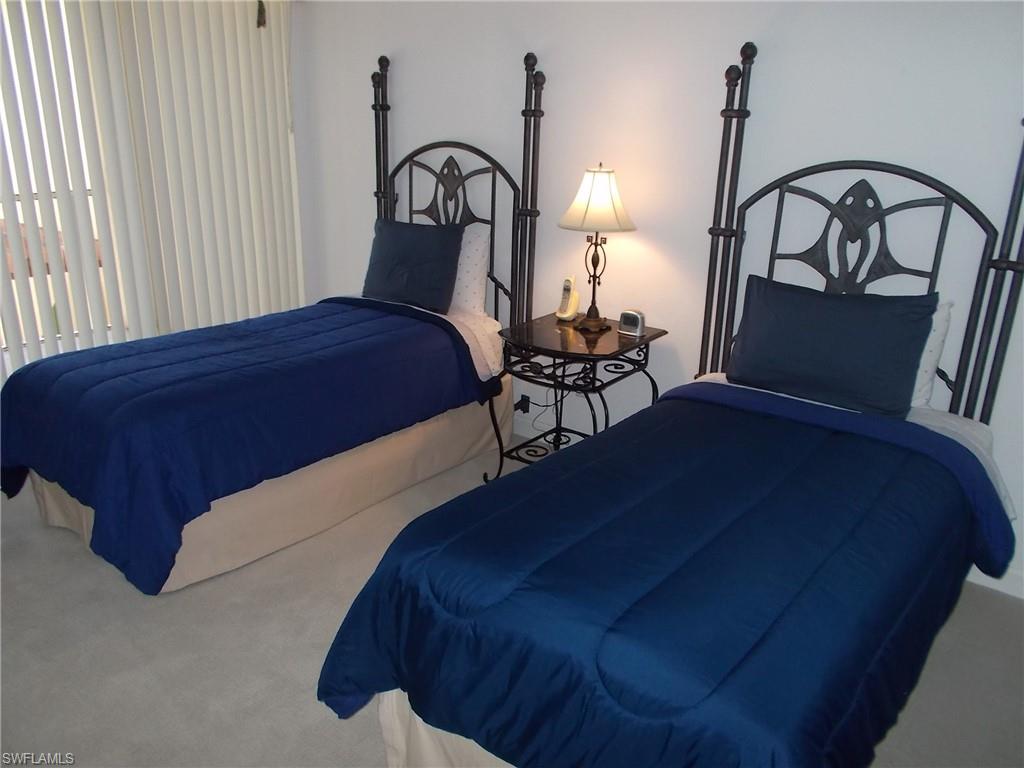 2444 Ravenna Blvd 202 Property Photo 10