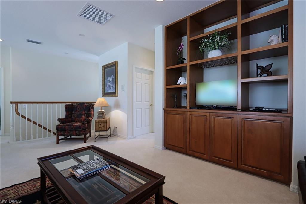 5901 Ashford Ln Property Photo 9