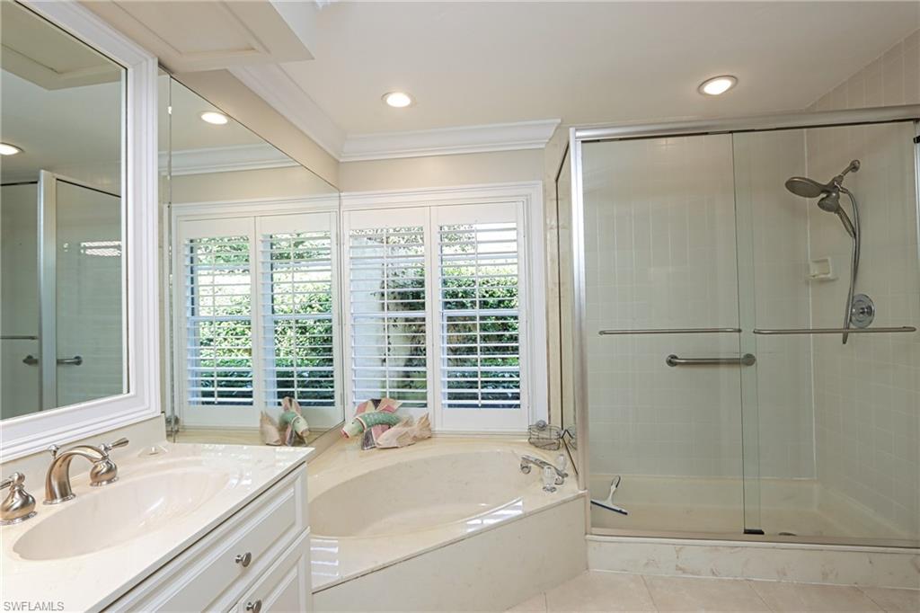 6810 Sand Pointe Cir 4.26 Property Photo 11