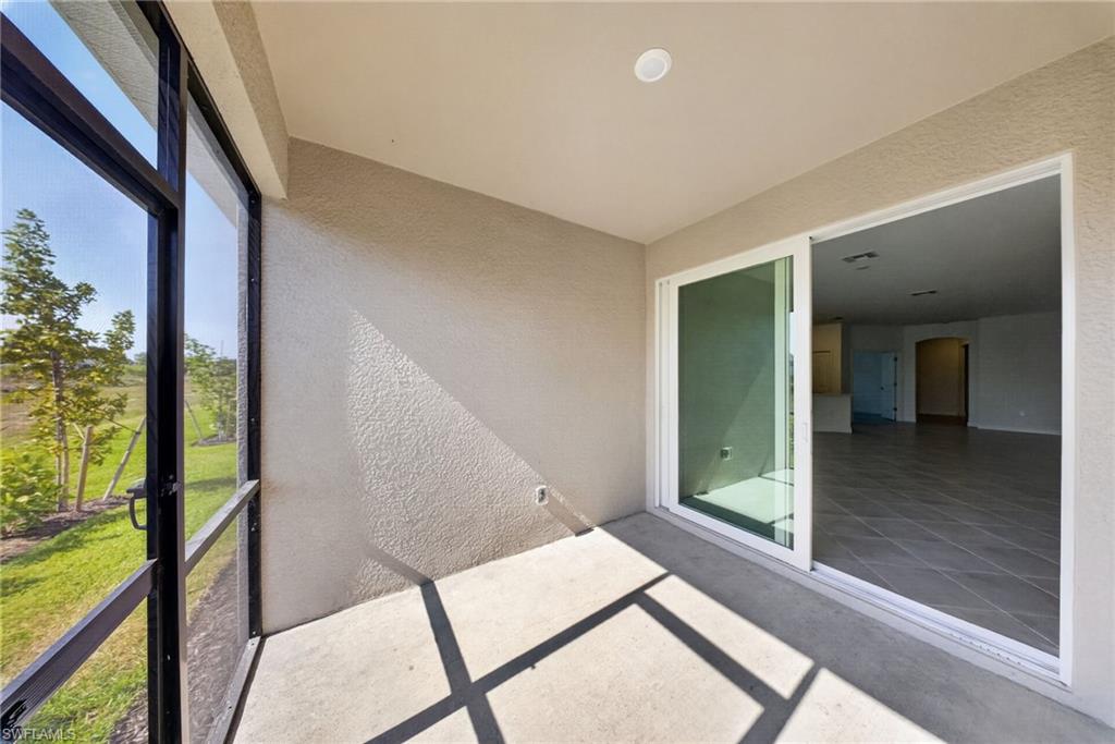 20559 Hazelnut Ct S Property Photo 2