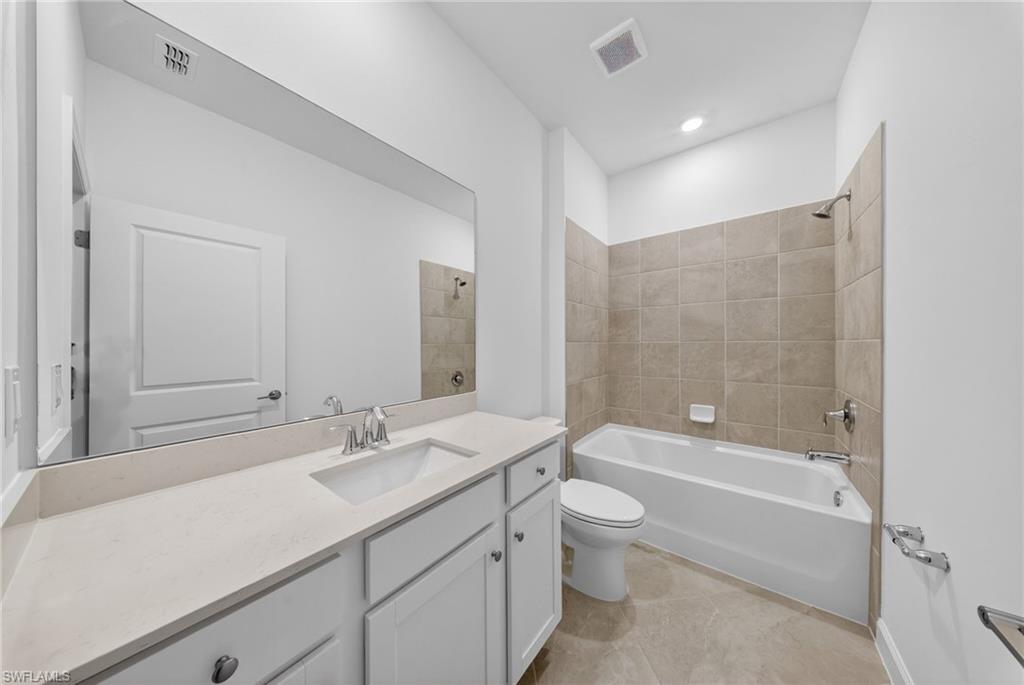 20559 Hazelnut Ct S Property Photo 12