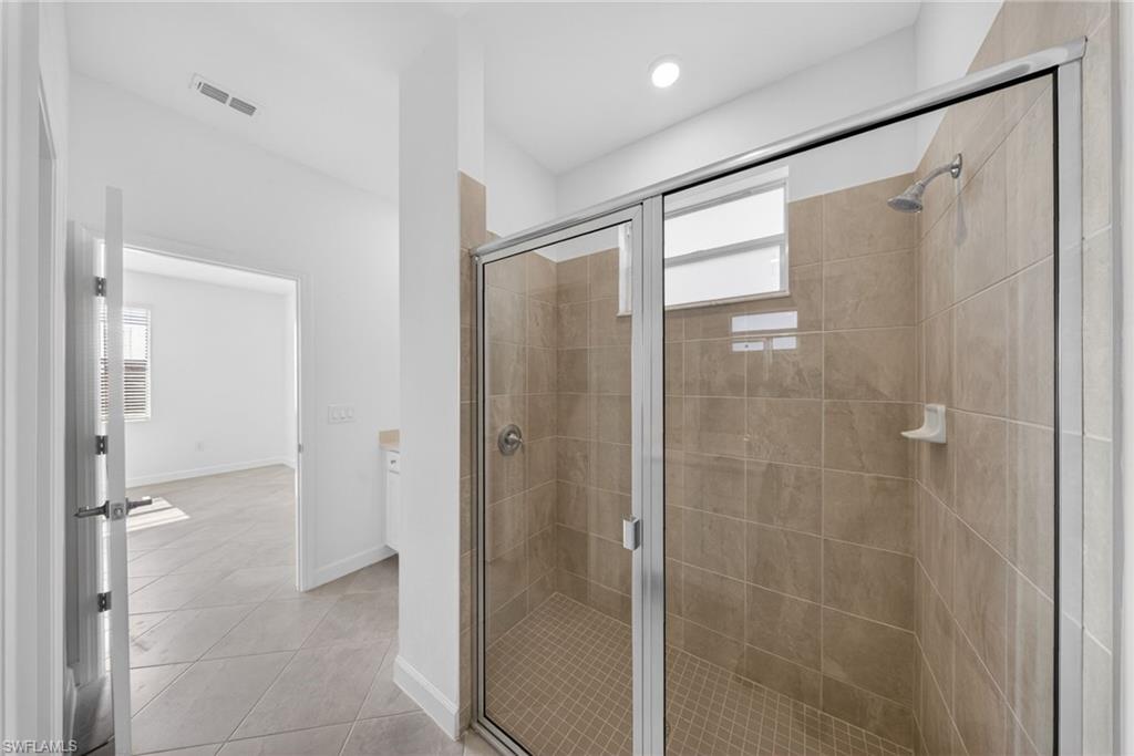 20559 Hazelnut Ct S Property Photo 17