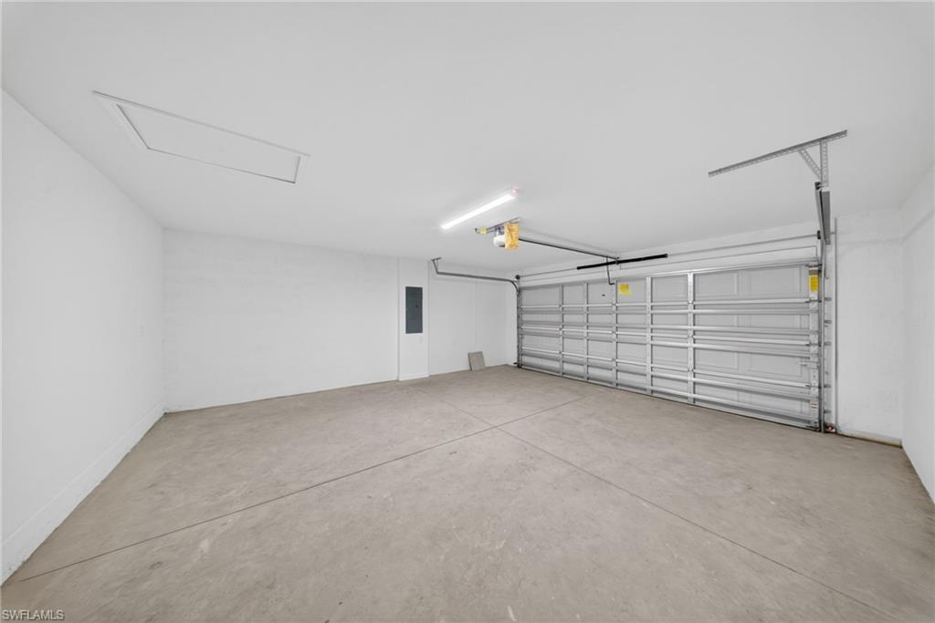 20559 Hazelnut Ct S Property Photo 18