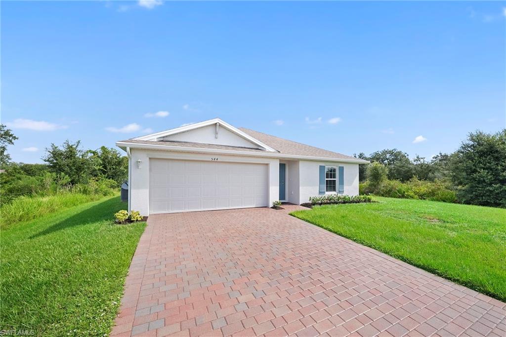 544 Woodview Dr Property Photo 3