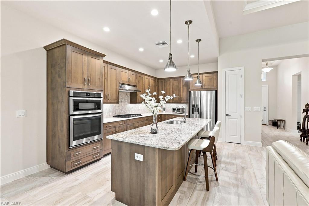 8950 Mustique Ln Property Photo 9