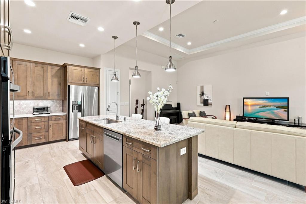 8950 Mustique Ln Property Photo 10