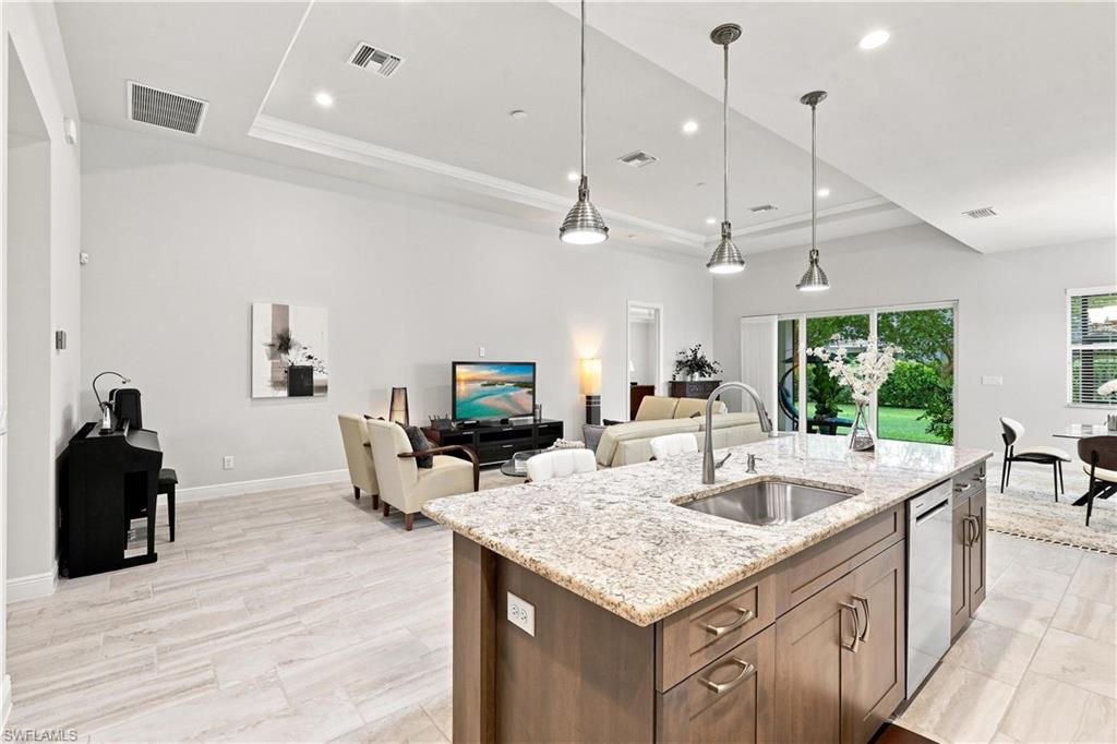 8950 Mustique Ln Property Photo 12