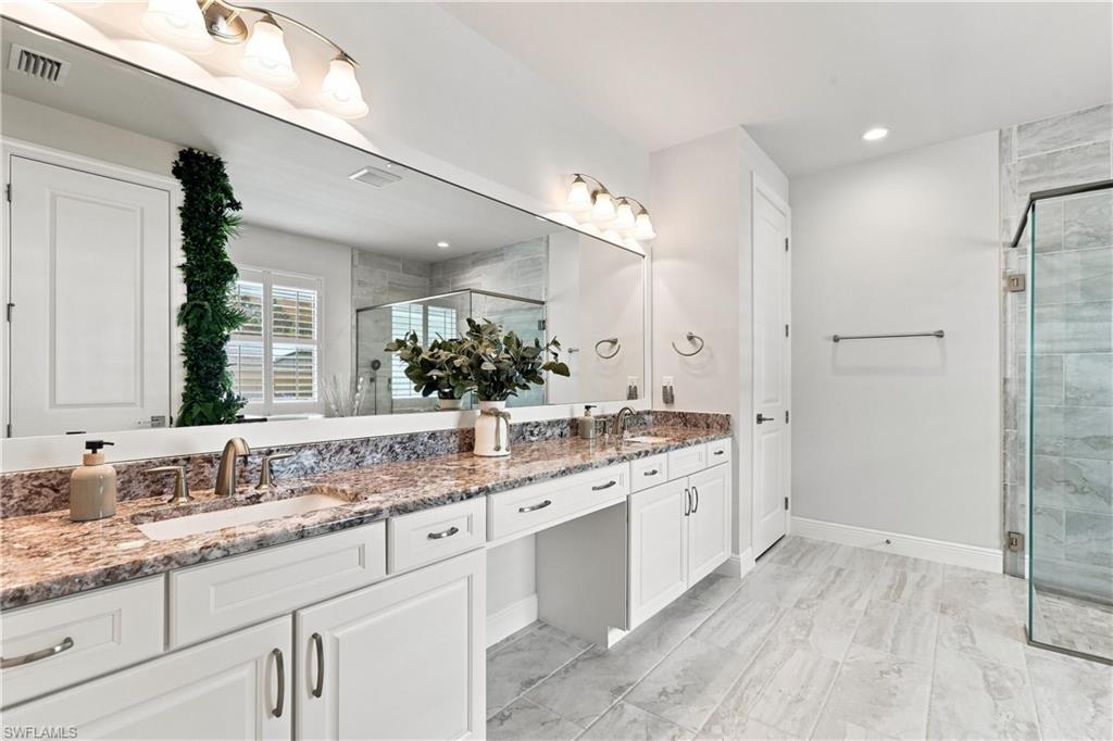 8950 Mustique Ln Property Photo 17
