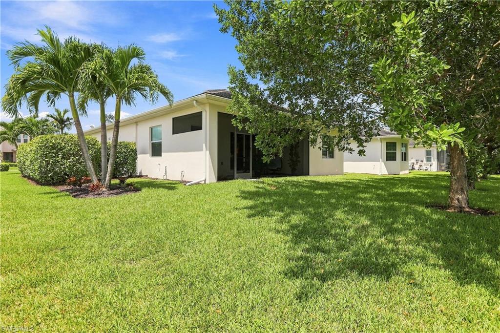 8950 Mustique Ln Property Photo 32