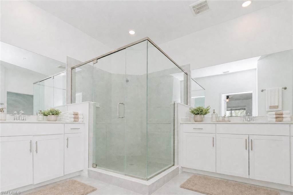 5697 Melbourne Ct 7022 Property Photo 10