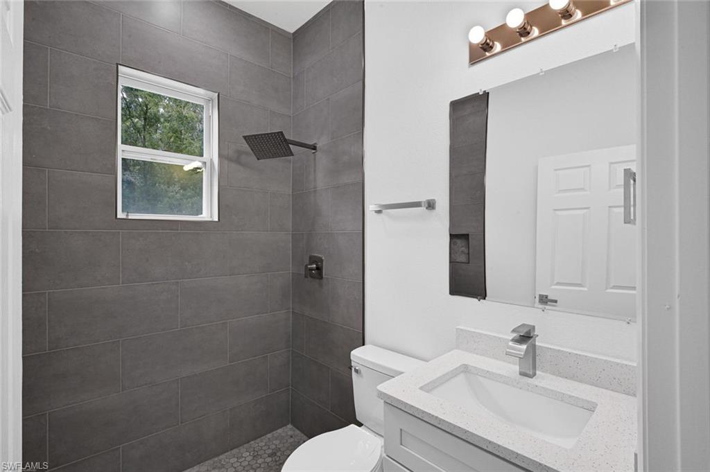 205 Australian Dr Property Photo 5