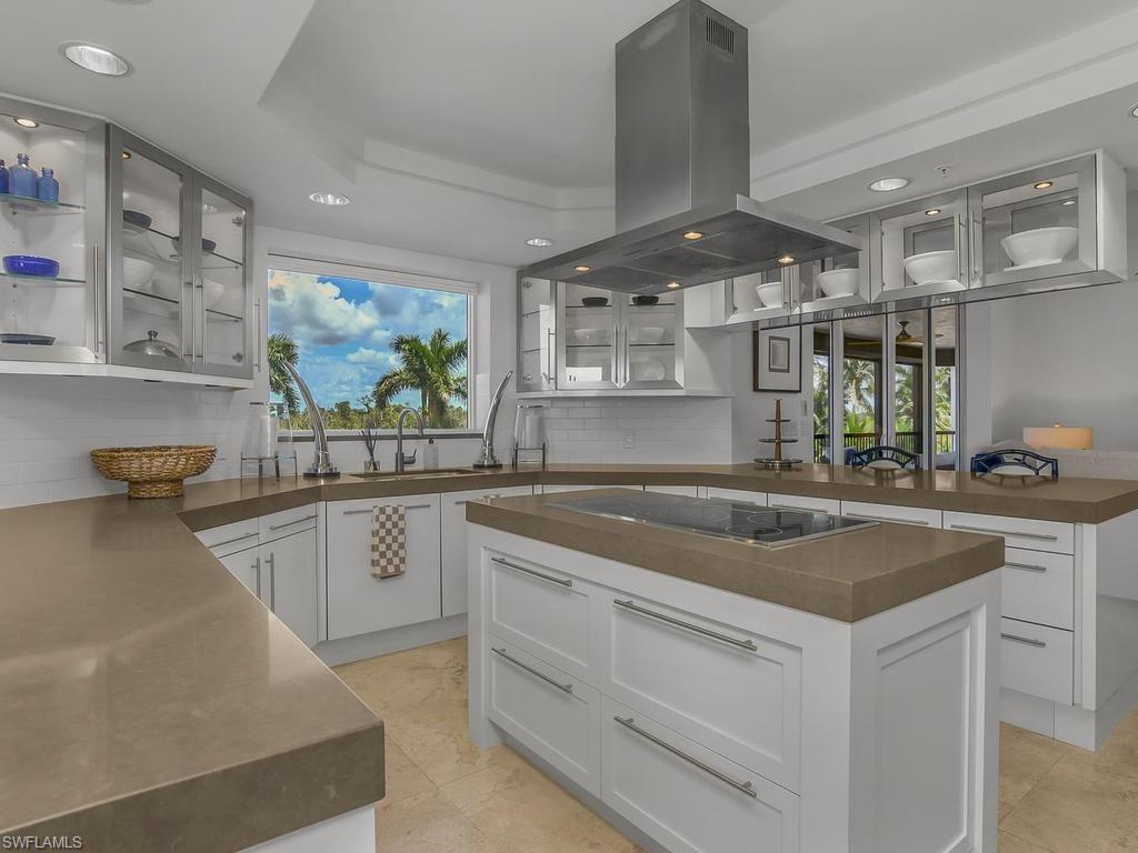8473 Bay Colony Dr 304 Property Photo 14