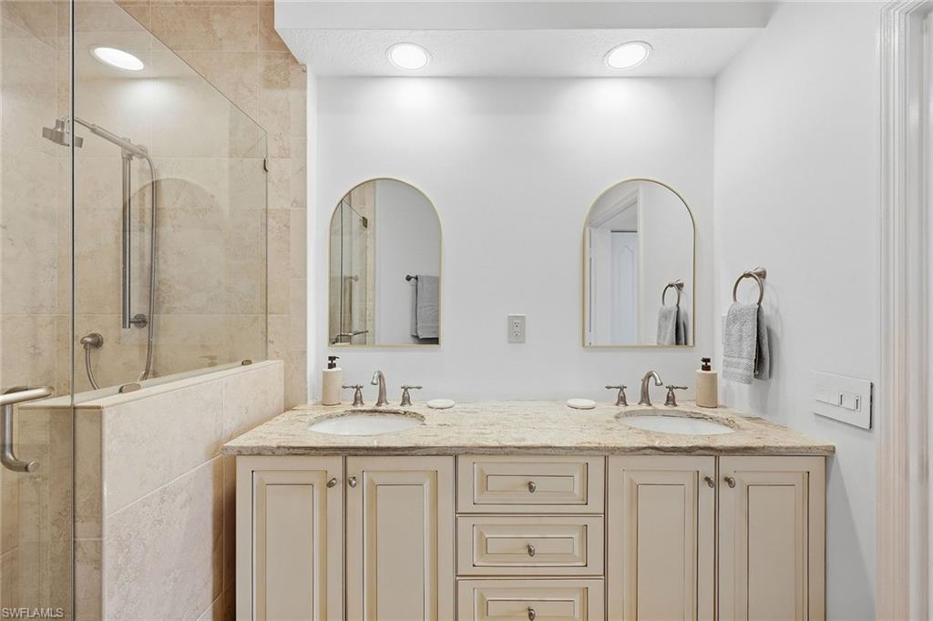 8315 Excalibur Cir P11 Property Photo 17