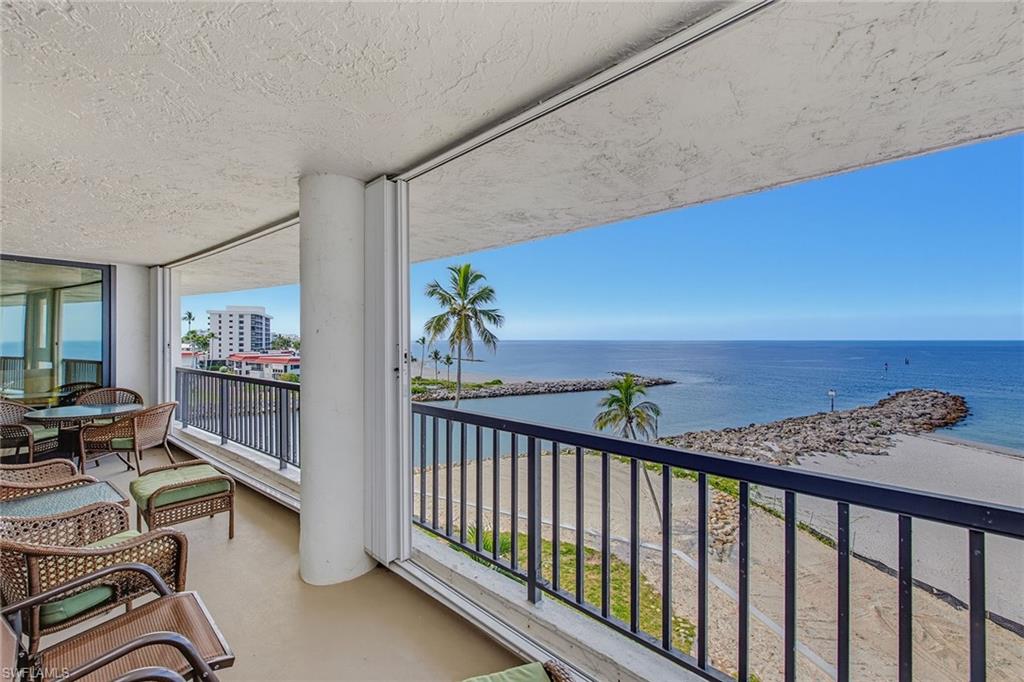 2348 Gulf Shore BLVD N 506 Property Photo 1