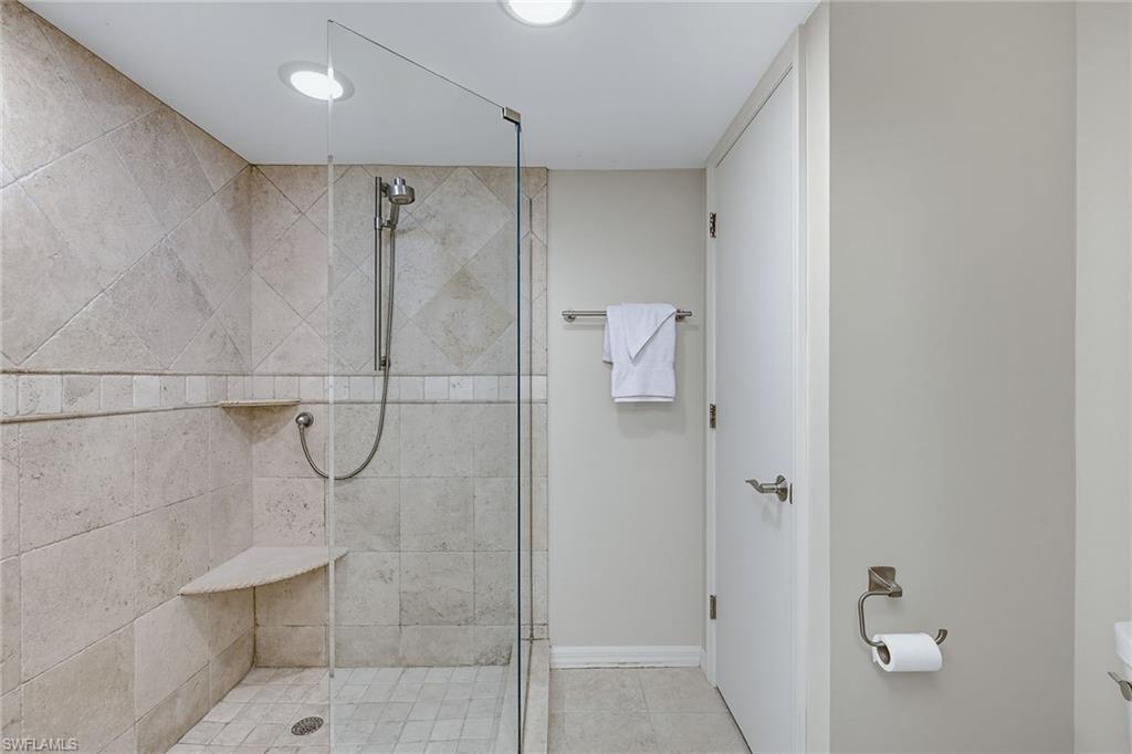 2348 Gulf Shore Blvd N 506 Property Photo 17