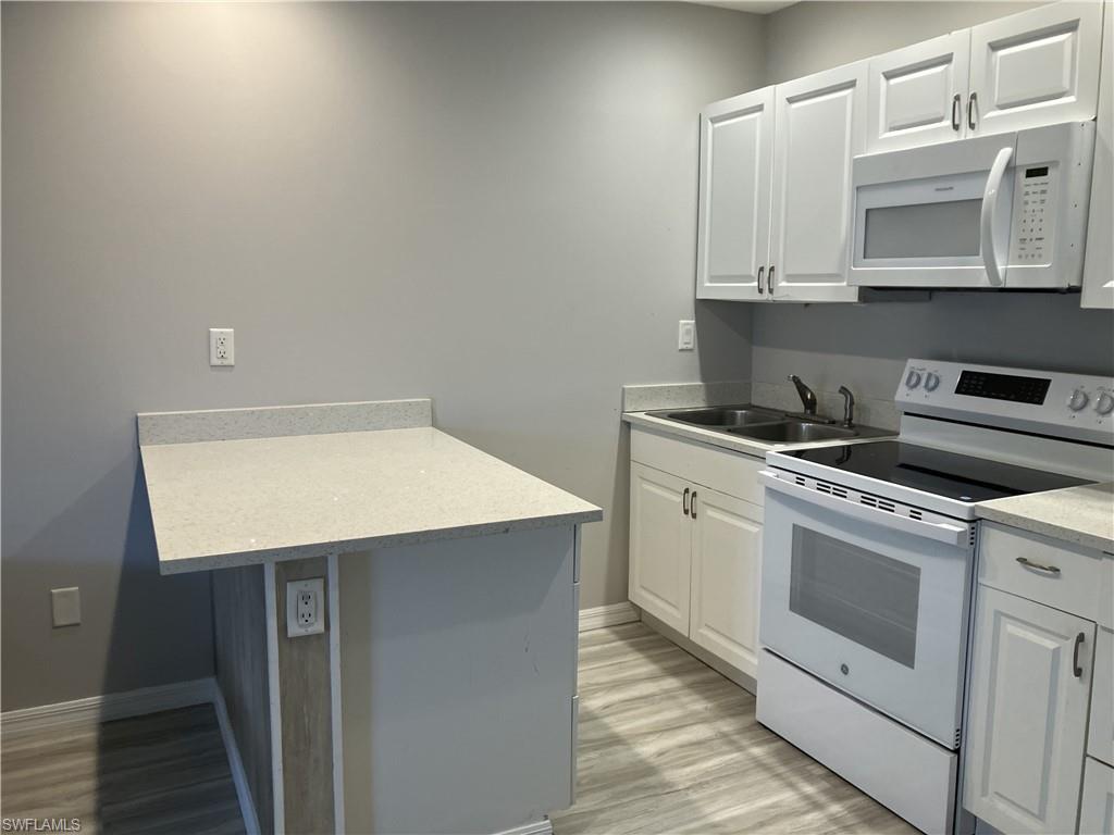 1062 Hartley Ave 208 Property Photo 2