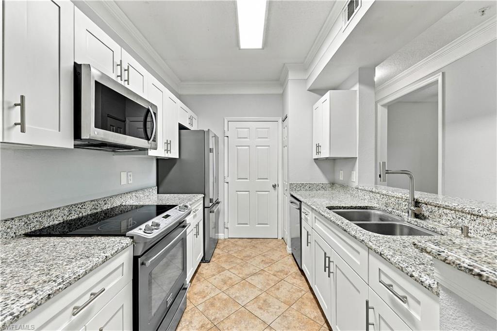 11520 Villa Grand 1020 Property Photo 17