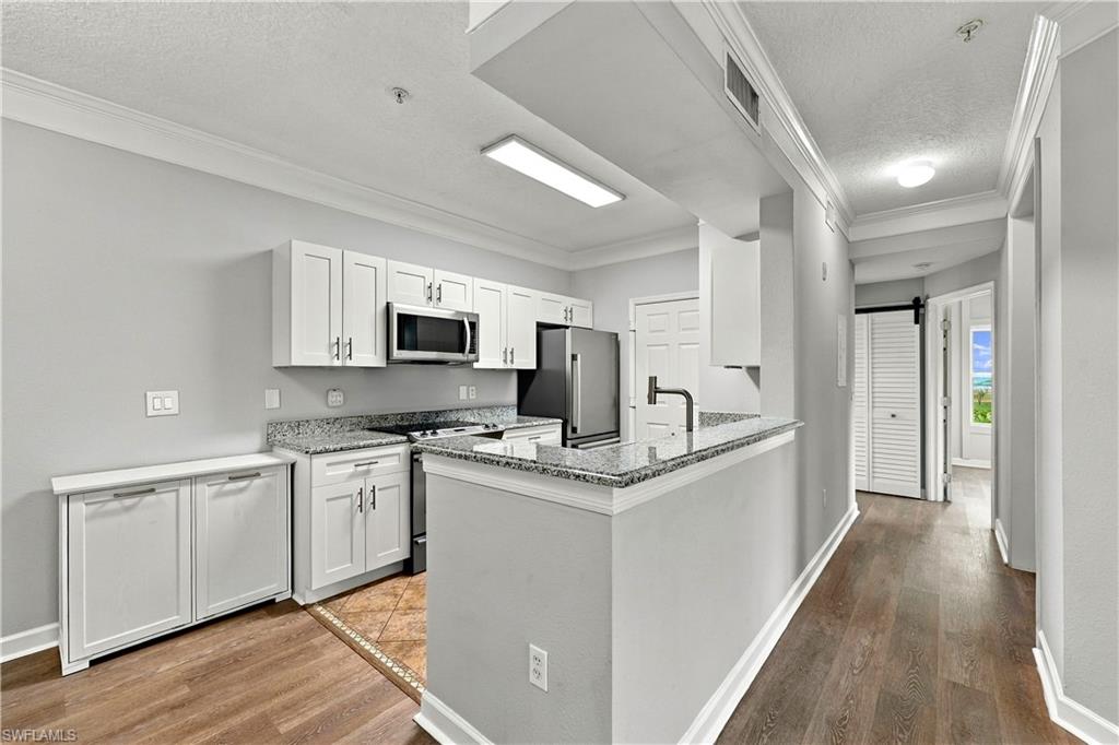 11520 Villa Grand 1020 Property Photo 18