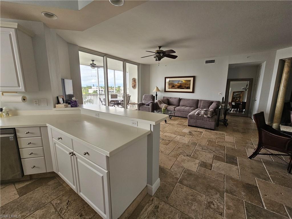 400 Flagship Dr 407 Property Photo 9