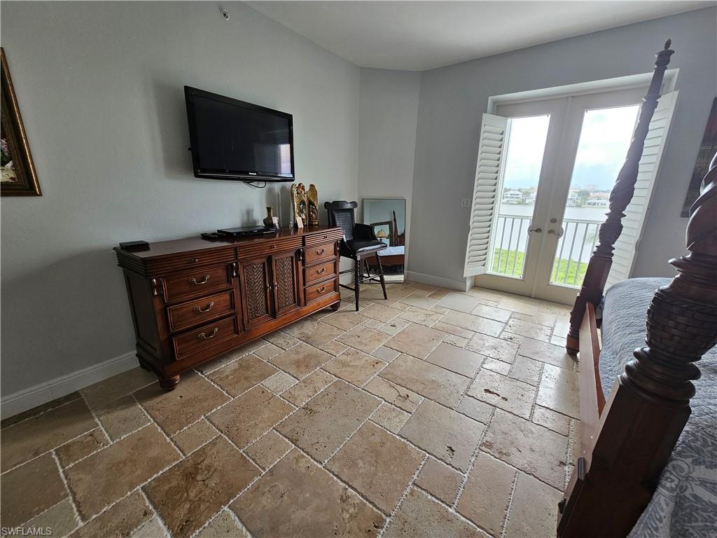 400 Flagship Dr 407 Property Photo 11