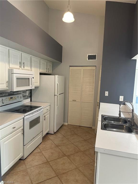 4121 Residence DR 323 Property Photo 1
