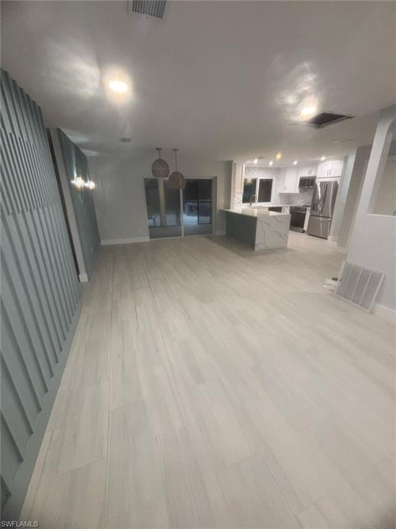 27157 Edenbridge Ct Property Photo 6