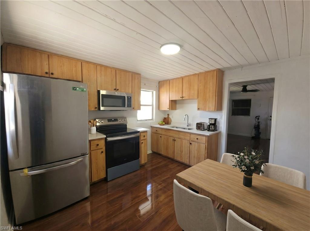2657 Lafayette St Property Photo 2