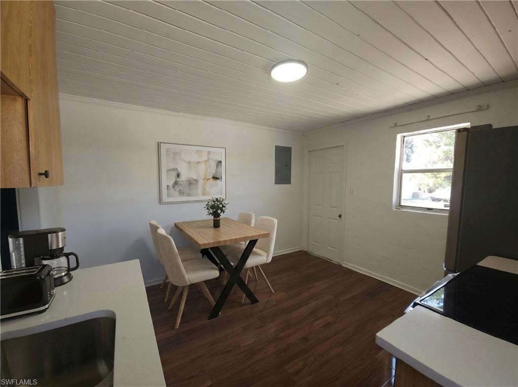 2657 Lafayette St Property Photo 3