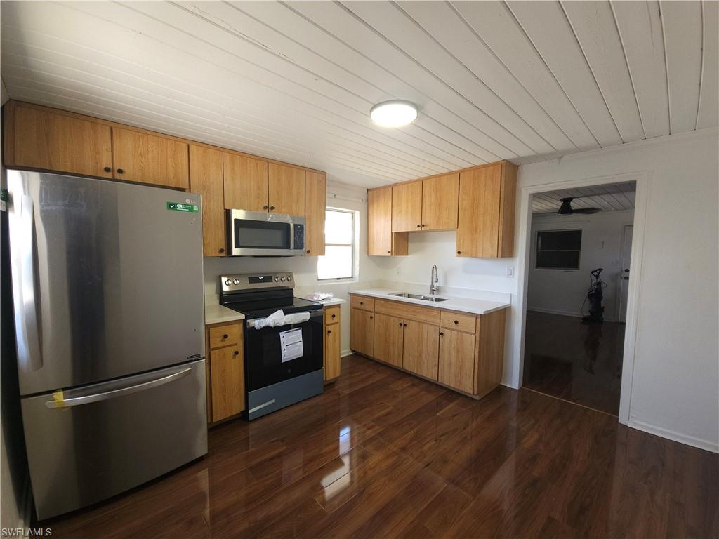 2657 Lafayette St Property Photo 8